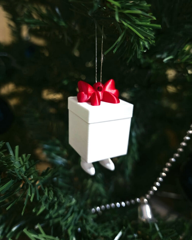 Eglītes rotājums - dāvaniņa